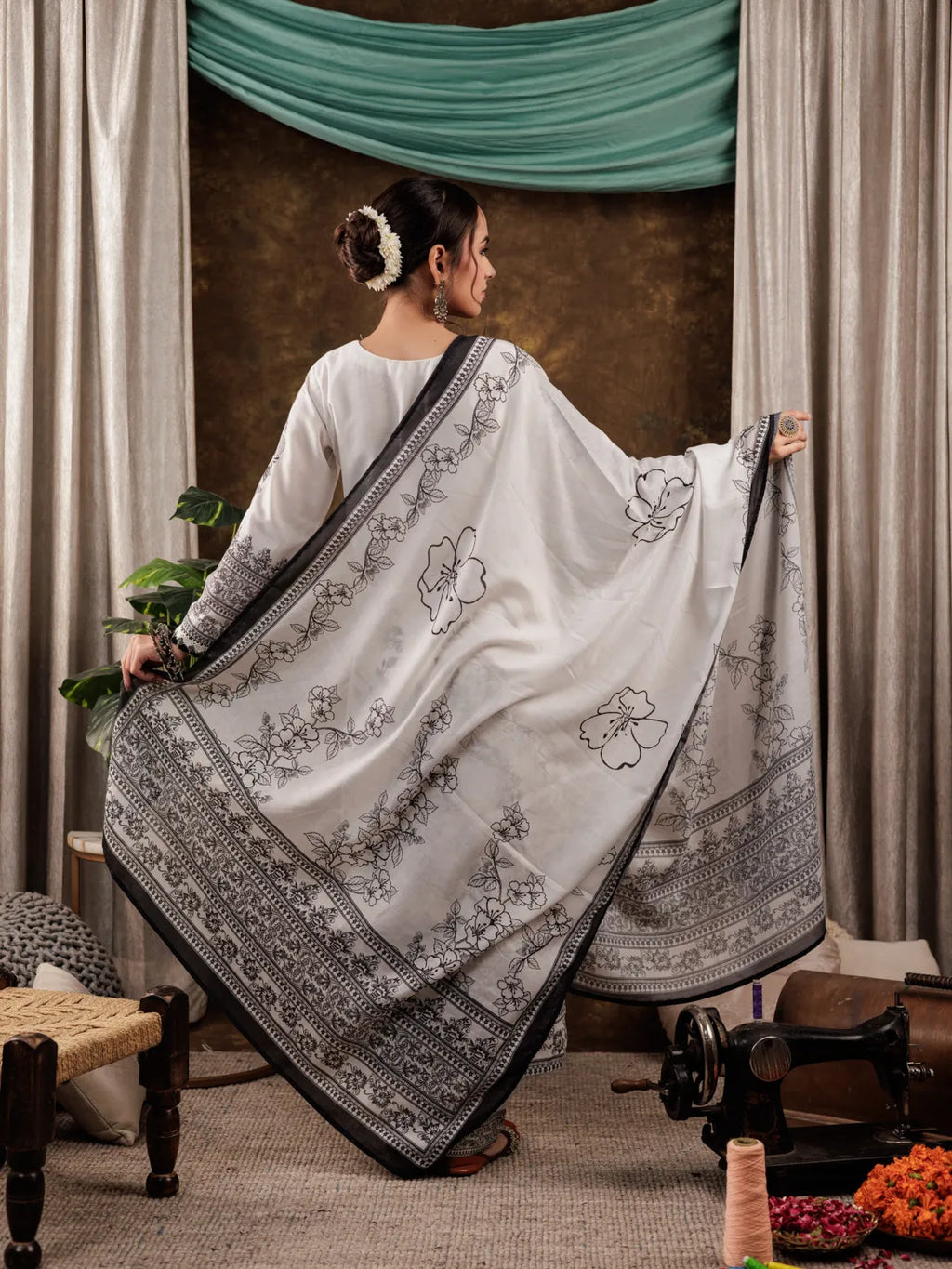 Yufta White Cotton Ethnic Motifs Straight Kurta Dupatta Pant Set | Grocsy