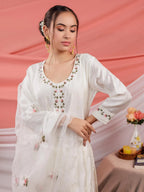 Yufta White Embroidered Kurta Dupatta Pant Set | Grocsy