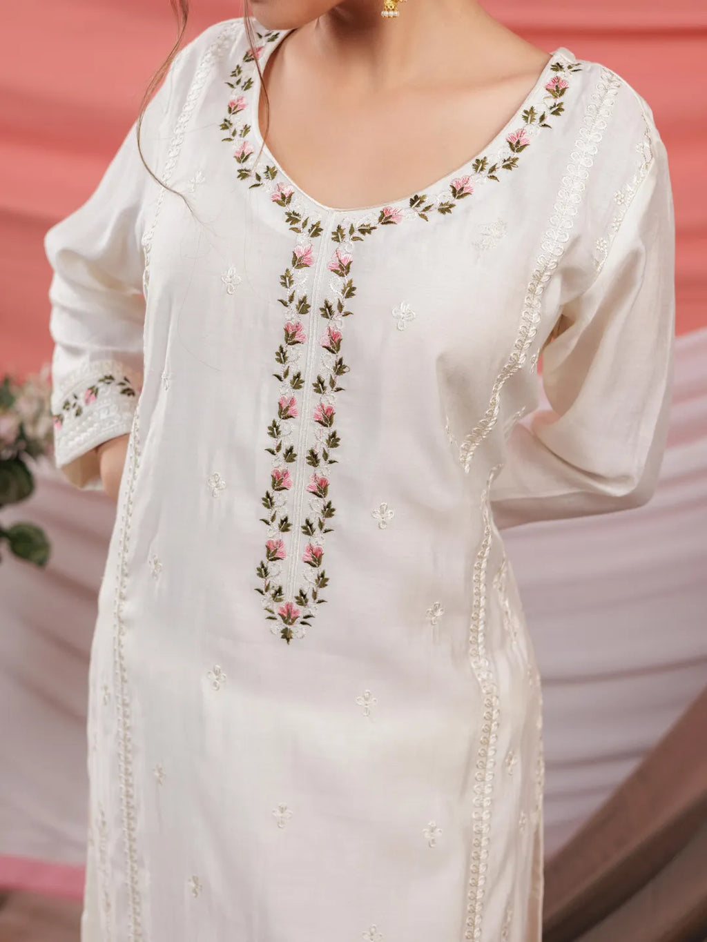 Yufta White Embroidered Kurta Dupatta Pant Set | Grocsy