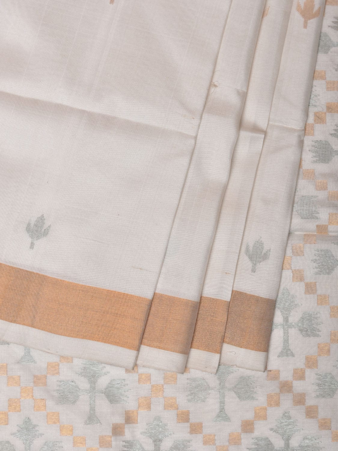 White Uppada Silk Handloom Saree with Jamdani Pallu Design - Global Threads | Grocsy
