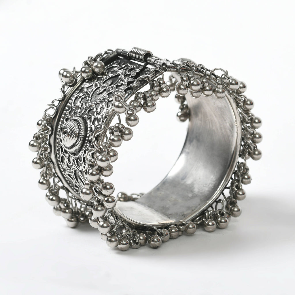 Mominos Fashion Joharkamal Oxidised Silver-Plated Ghungroo Handcraft Bracelet - Design 022