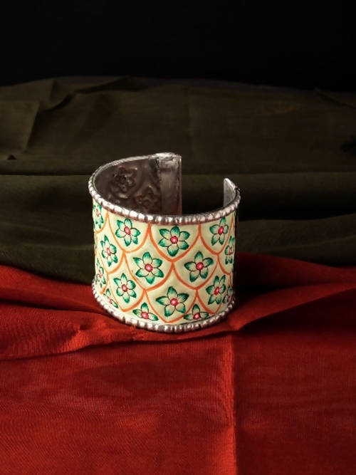 Mominos Fashion Johar Kamal Beautiful Hand-painted Brass kada/Bracelet | Grocsy