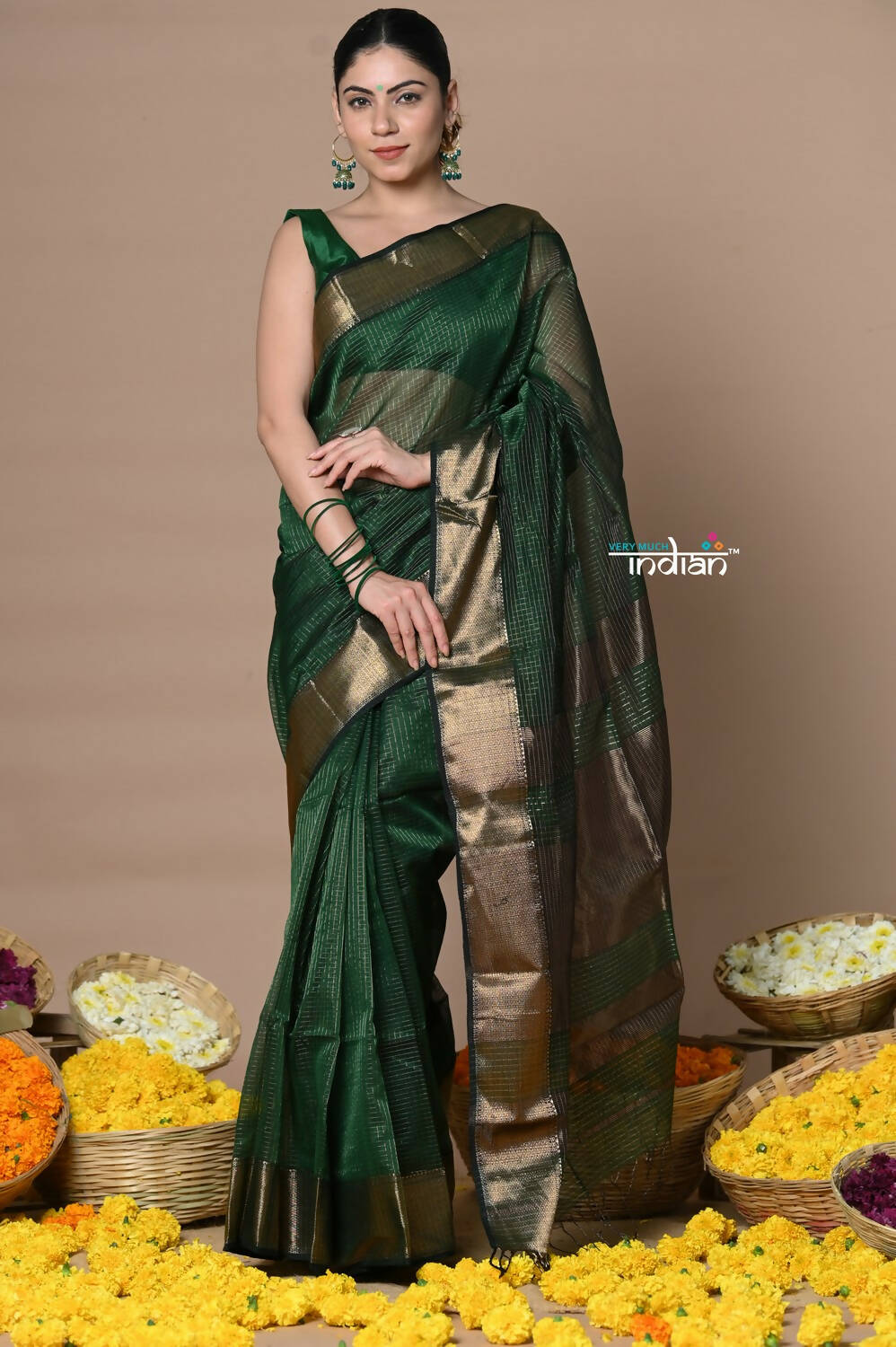 Very Much Indian Rajsi - Handloom Ari Checks Cotton Silk Saree With Golden Border - Bottle Green | Grocsy
