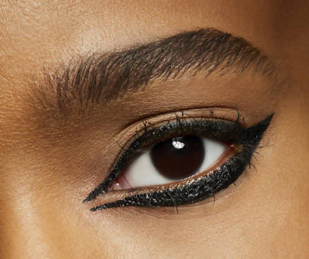 Mac Liquidlast 24-hour Waterproof Liner - Point Black | Grocsy