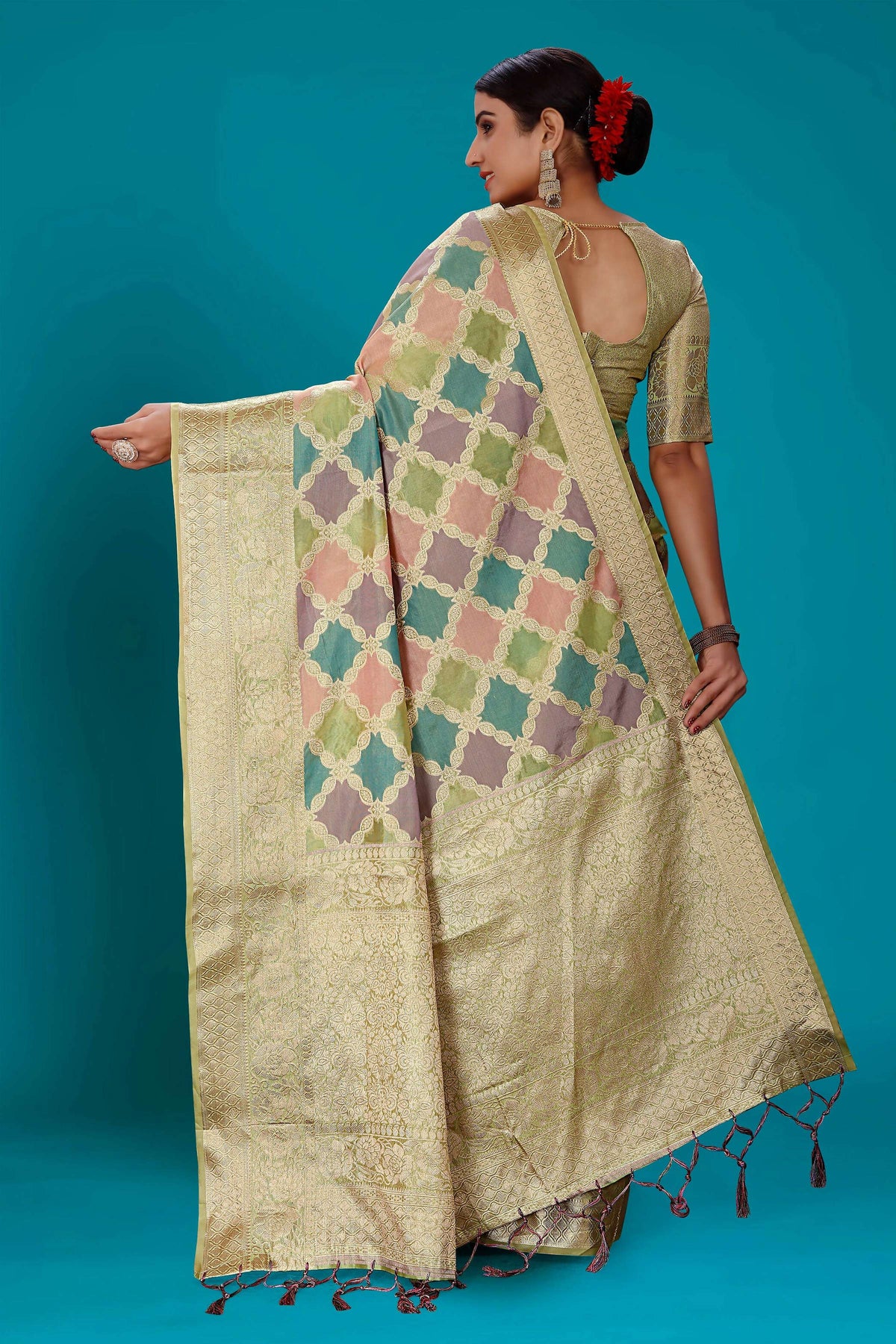 Green Soft Organza Woven Design Saree with Unstitched Blouse Piece - Zaara | Grocsy