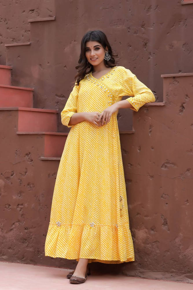 Yufta Women Yellow & White Leheriya Printed Kurta With Coffee Bean Shell Detail | Grocsy