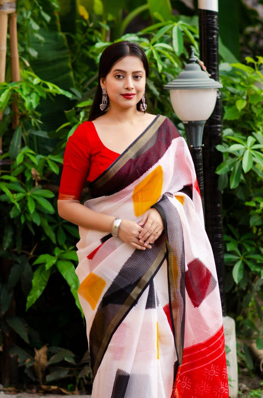 White Polycotton Ethnic Motifs Saree with Unstitched Blouse - A2M | Grocsy