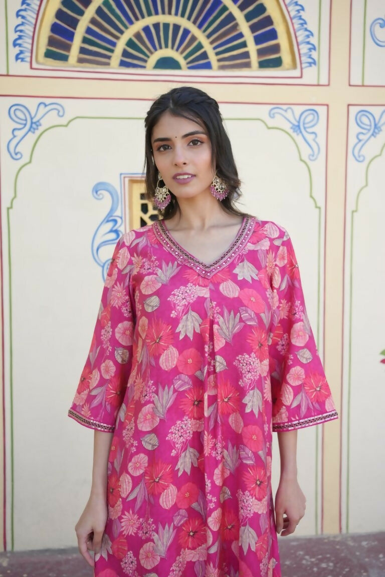 Vaasva Women Pink Muslin Pleated Kurta & Pant Clothing Set | Grocsy