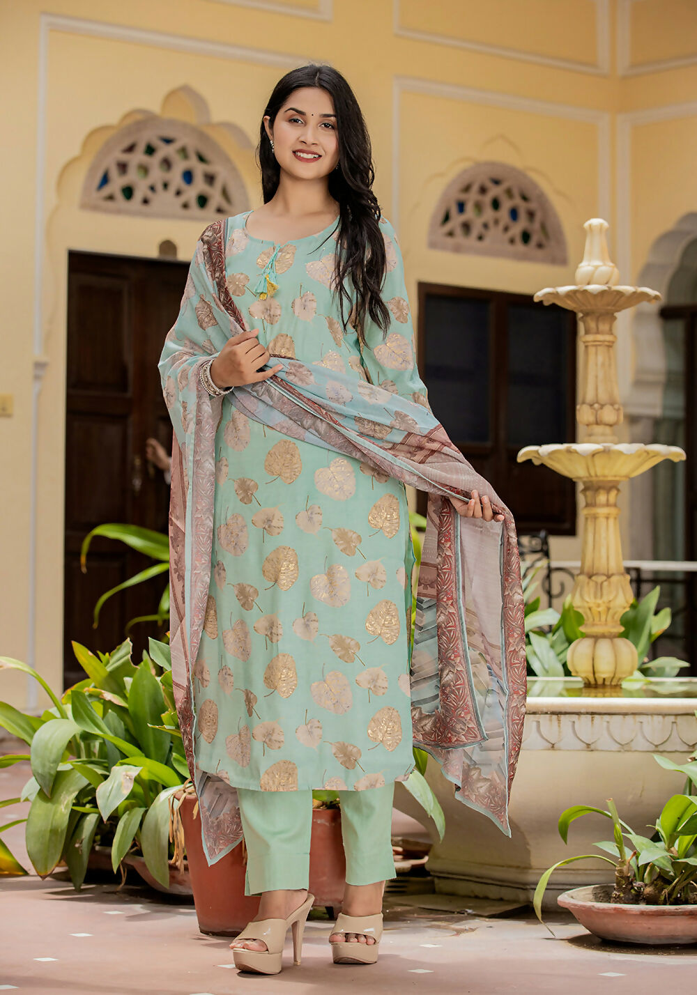 Kaajh Women's Green Modal Silk Printed Kurta Pant Set With Dupatta | Grocsy