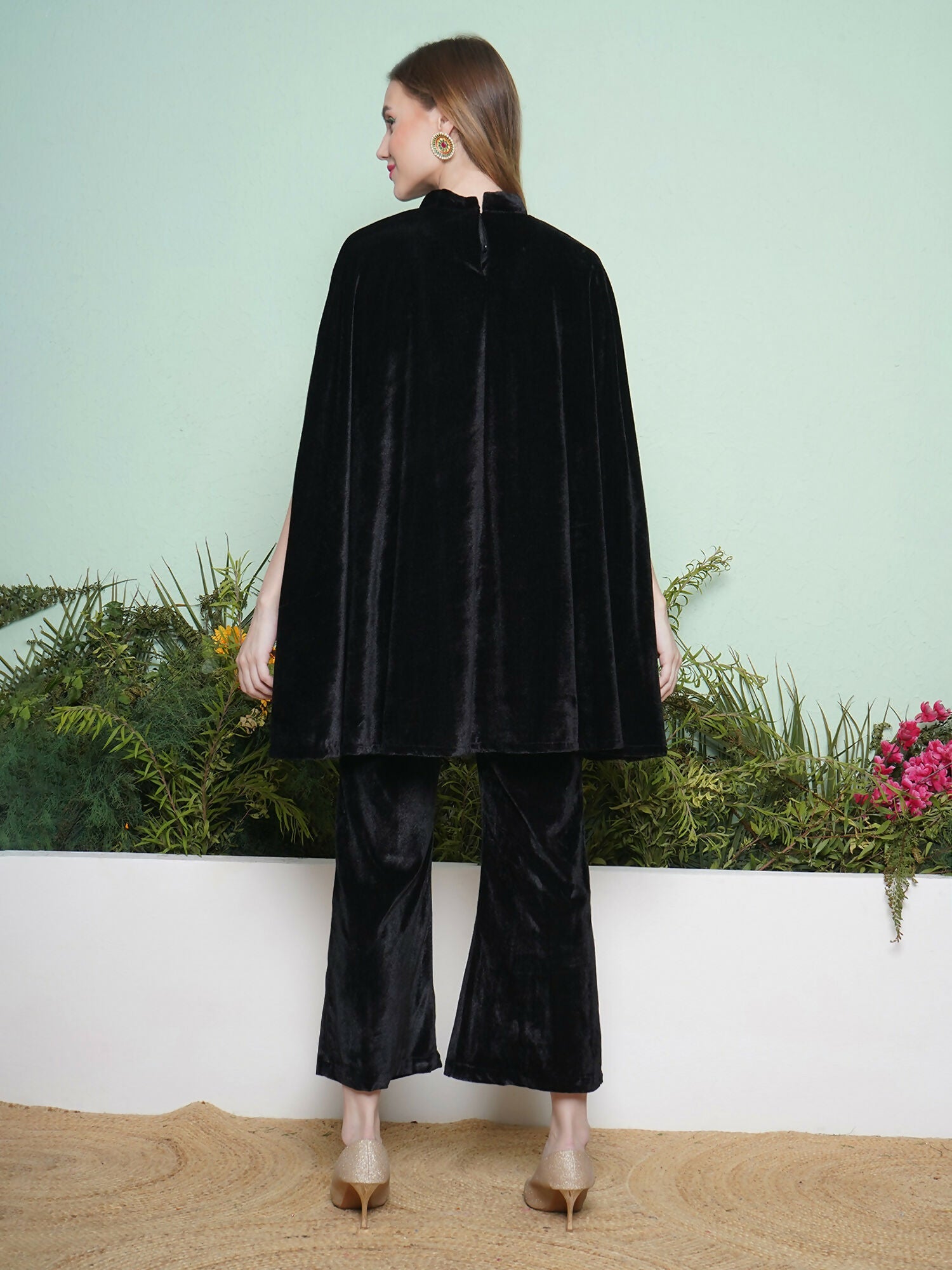 Joban Fashion Black Hand Embellished Cape Style Kurta with Bellbottom Pants | Grocsy