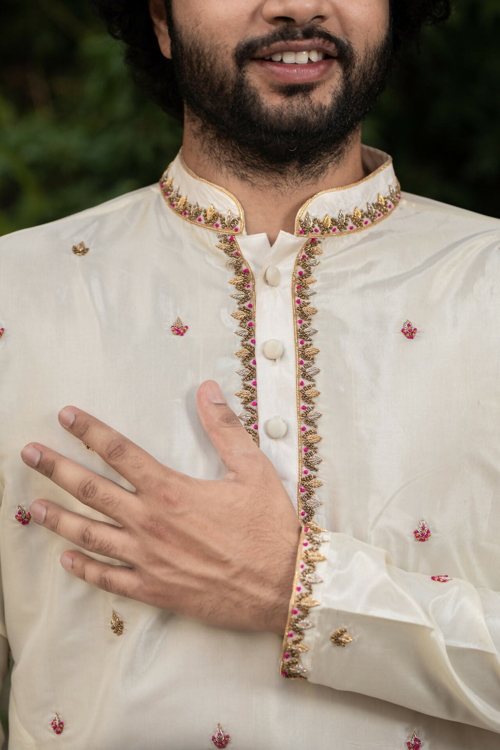 Hand Embroidered Pattu Set by Hilo Design | Grocsy