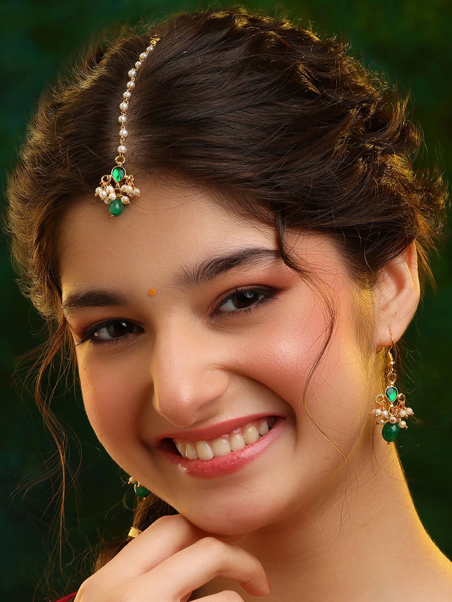 Ruby Raang Handcrafted Kundan Studded Earring With A Maang Tikka | Grocsy