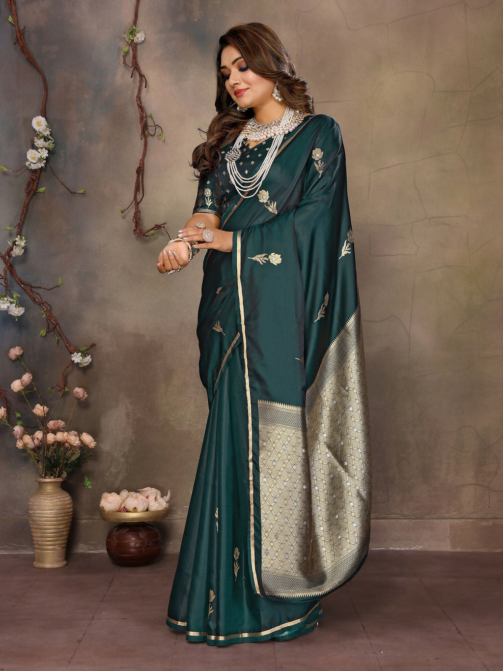 Joban Fashion Dark Green Floral & Botanical Motifs Satin Silk Banarasi Silk Saree | Grocsy