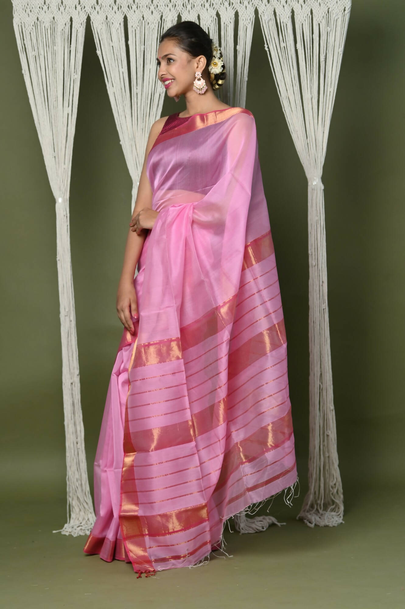 Very Much Indian Handloom Cotton Silk Maheshwari Saree With Sleek Golden Border - Rose Pink | Grocsy