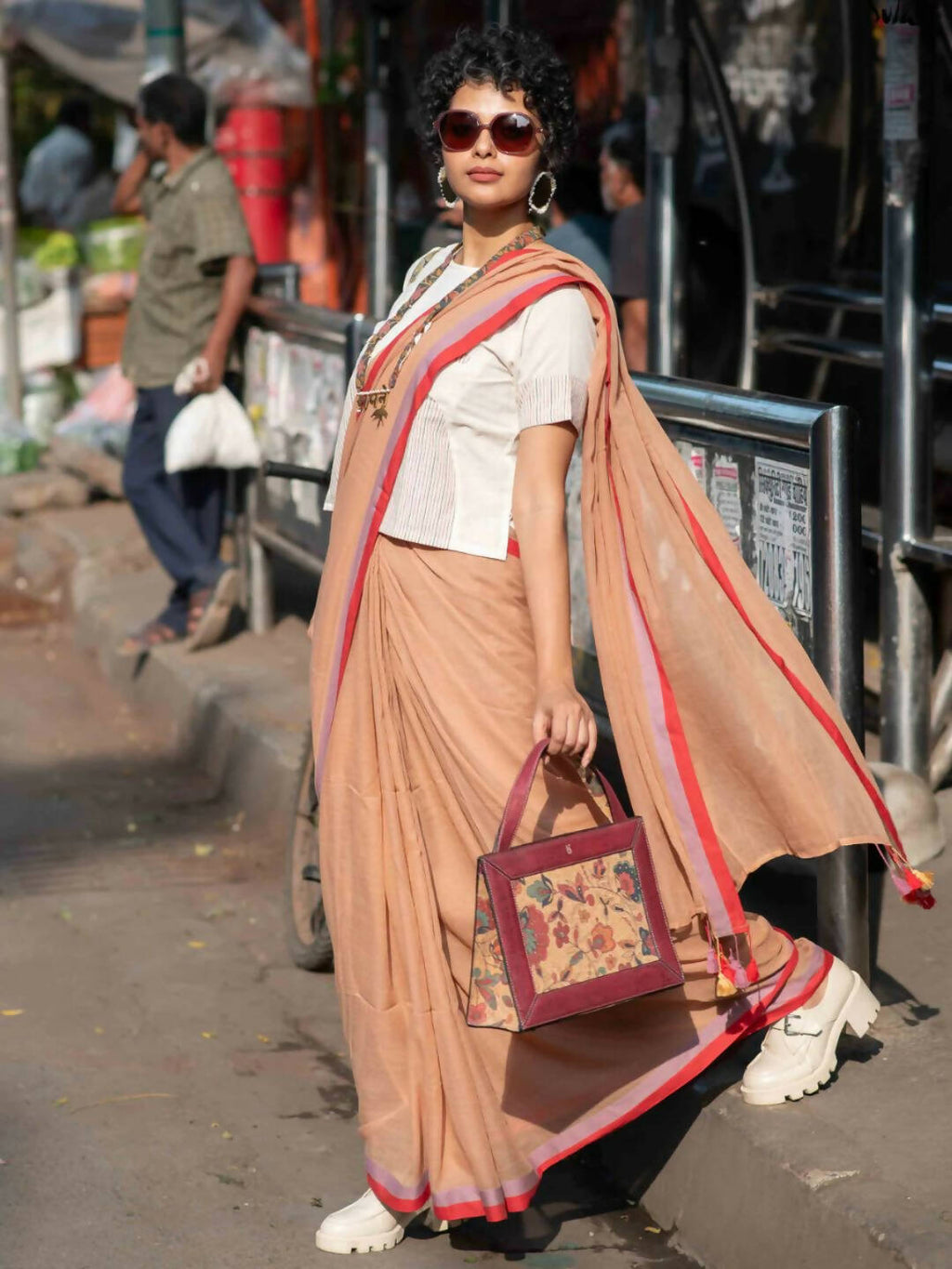 Suta Beige Solid Mul Cotton Saree | Grocsy