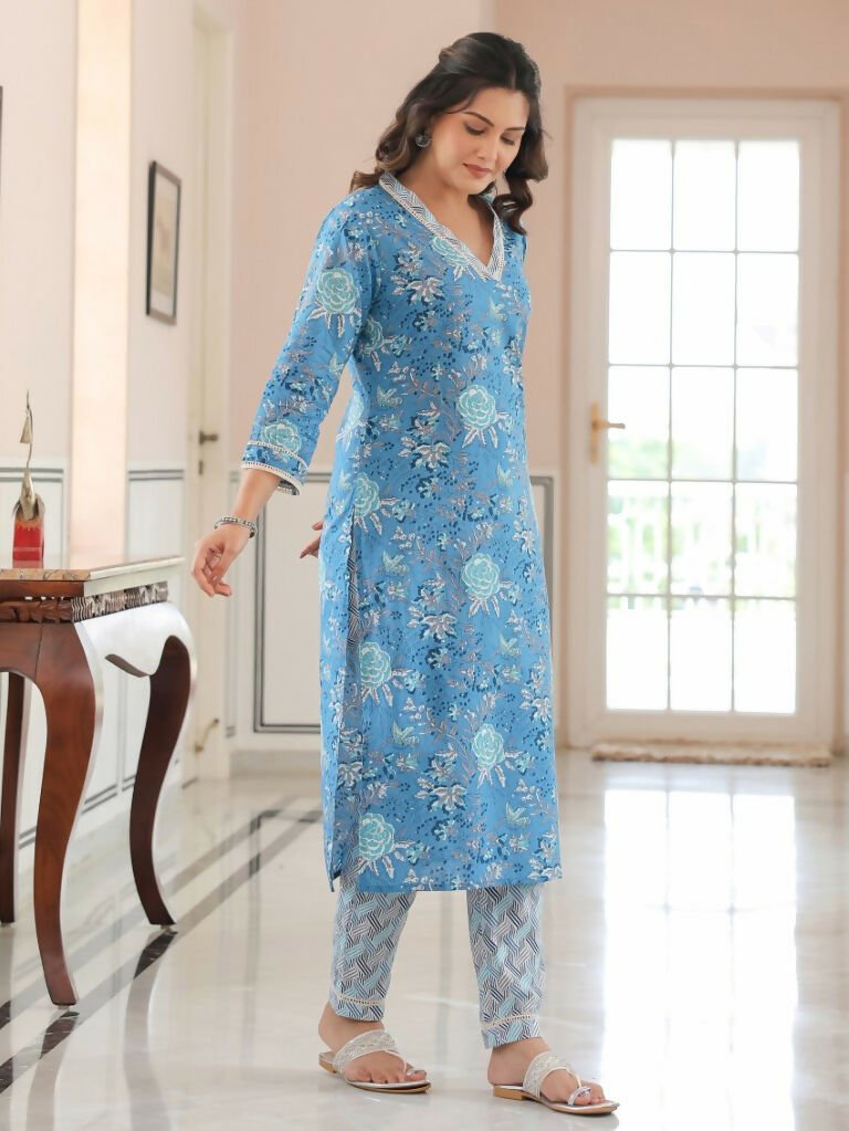 Aramya Straight Soft Cotton Floral Print Women's Kurta Set - Blue | Grocsy