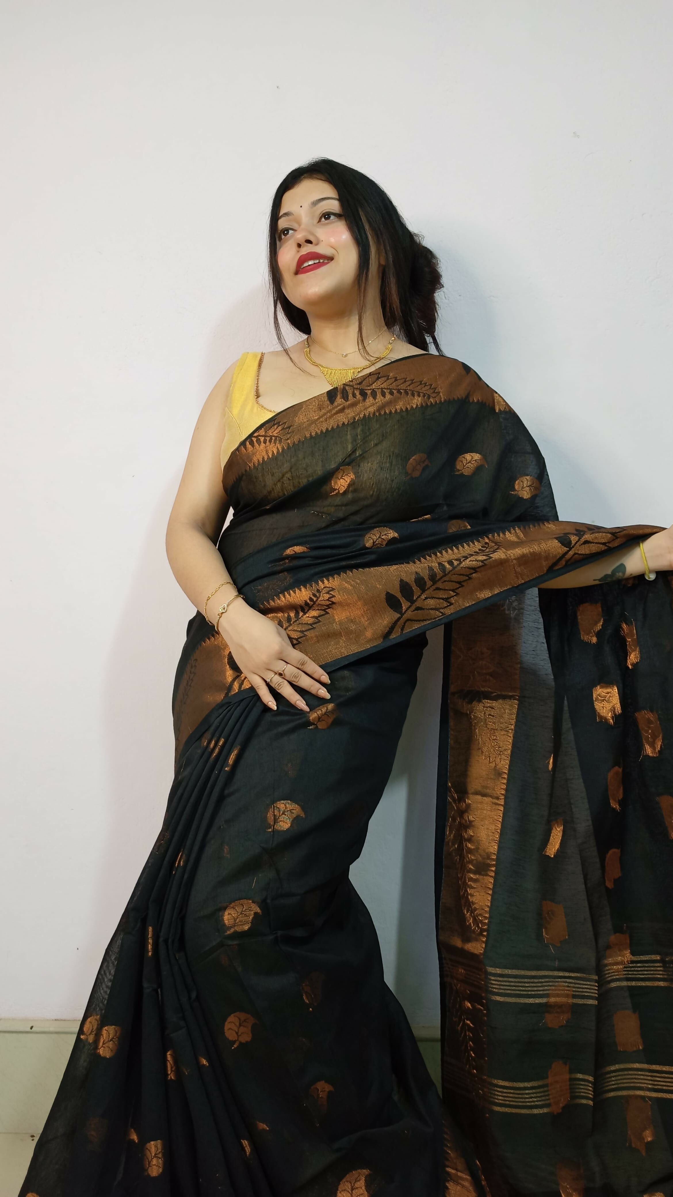 Exclusive Collection Beautiful Black Cotton Silk Woven Handloom Saree With Running Blouse Piece | Grocsy