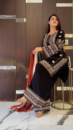 Teeya Creation Womens Trendy Stylish Embroidery Thread Work Black Kurta Set | Grocsy