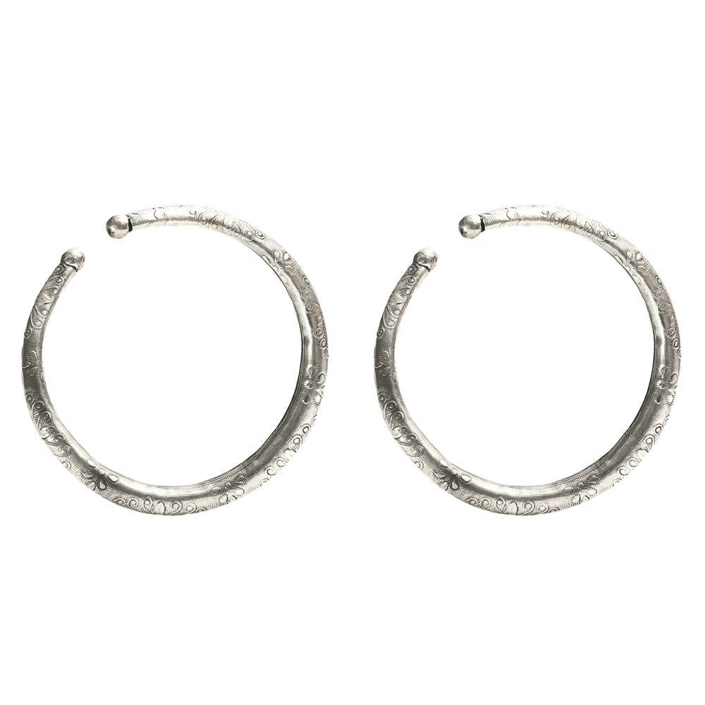 Mominos Fashion Kamal Johar Oxidised Silver Floral Pressing Style Anklets | Grocsy