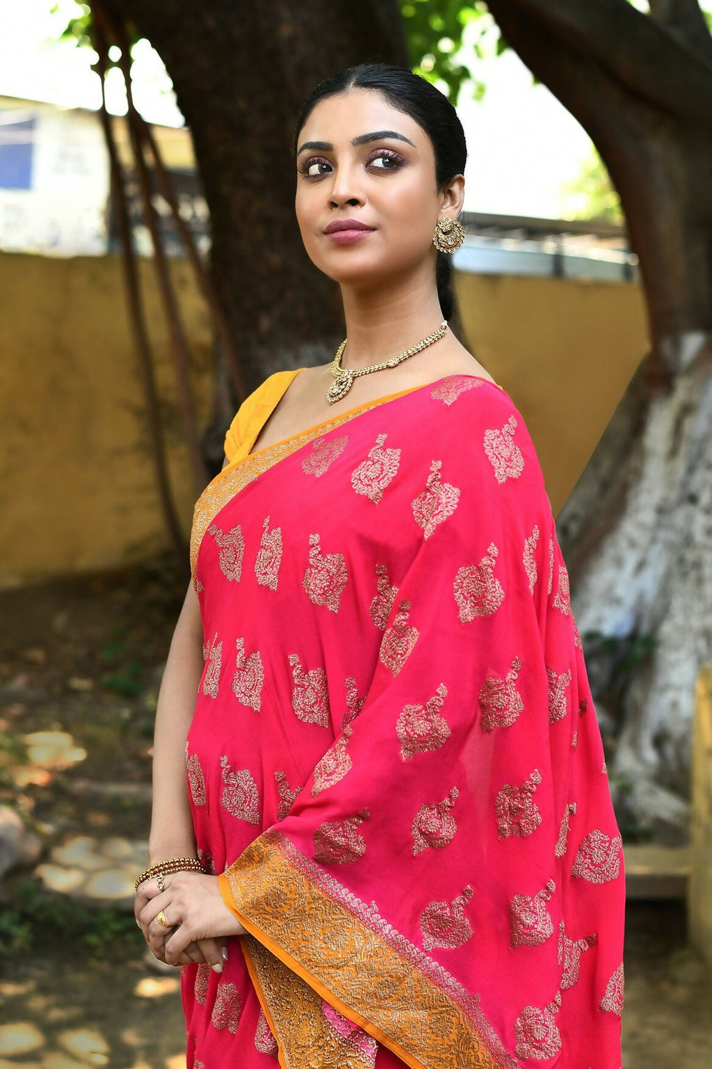 Joban Fashion Bright Pink Crepe Chiffon Pure Handloom Banarasi Silk Saree | Grocsy
