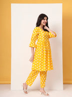Yufta Yellow Cotton Maternity Gathered Or Pleated Kurta Pants Set | Grocsy