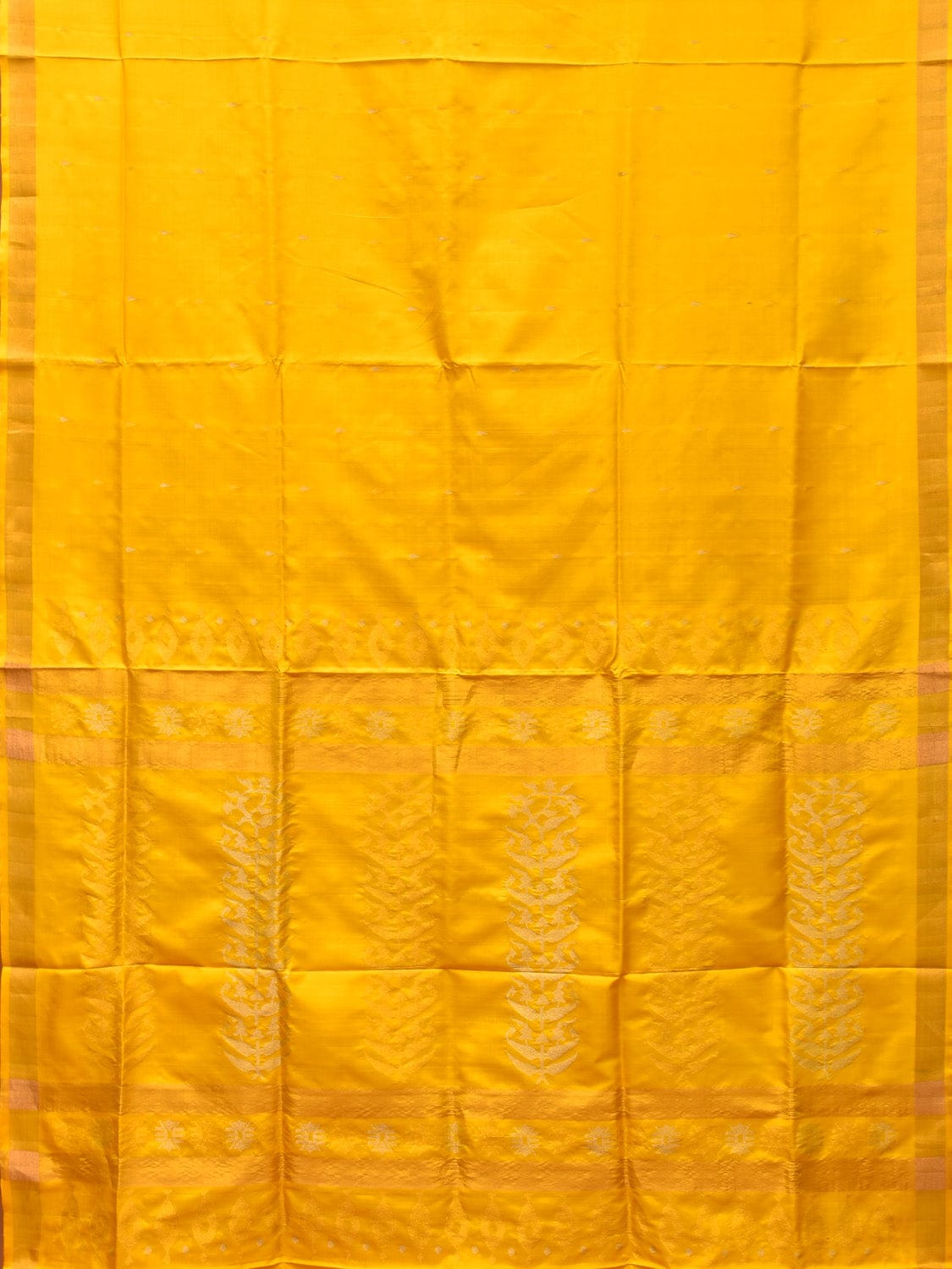 Yellow Uppada Silk Handloom Saree with Karpur Pallu Design - Global Threads | Grocsy