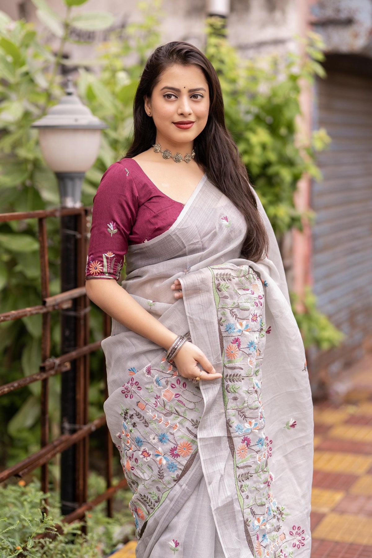 Grey Pure Linen Ethnic Motifs Saree with Unstitched Blouse - A2M | Grocsy