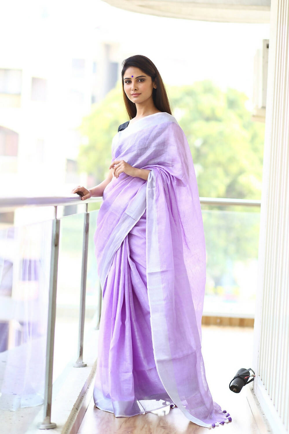 Very Much Indian Pure Linen Saree With Sleek Border And Exclusive Design - Lavender | Grocsy