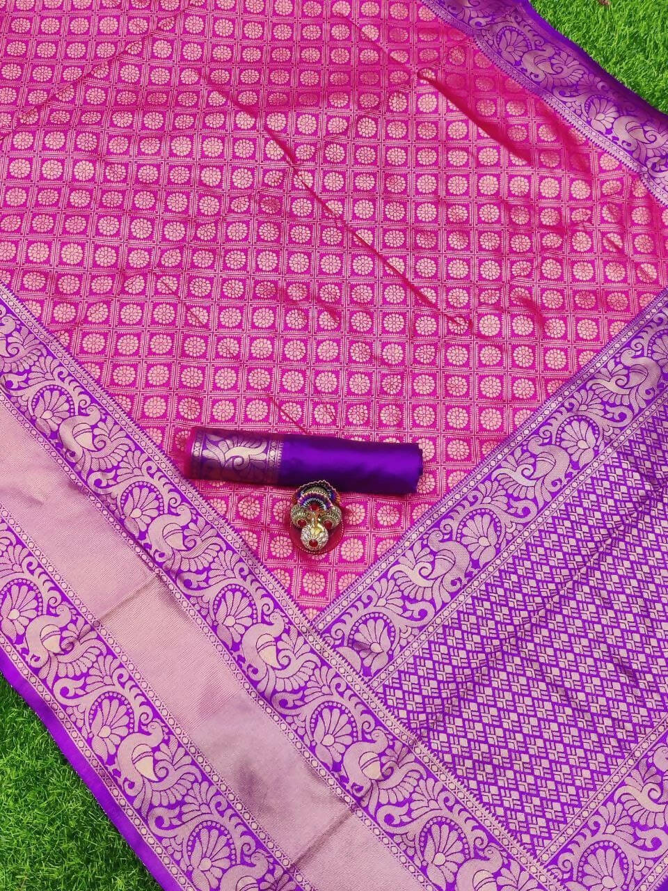 DEIANA'S Beautiful Designer Golden zari Soft Lichi Silk Saree - Pink | Grocsy