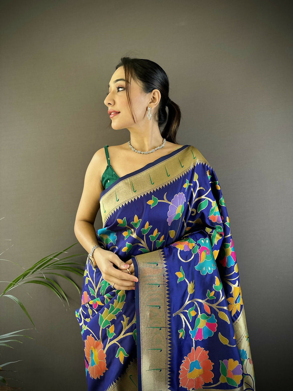 Joban Fashion Blue Zari Woven Floral Motifs Soft Silk Paithani Silk Saree | Grocsy