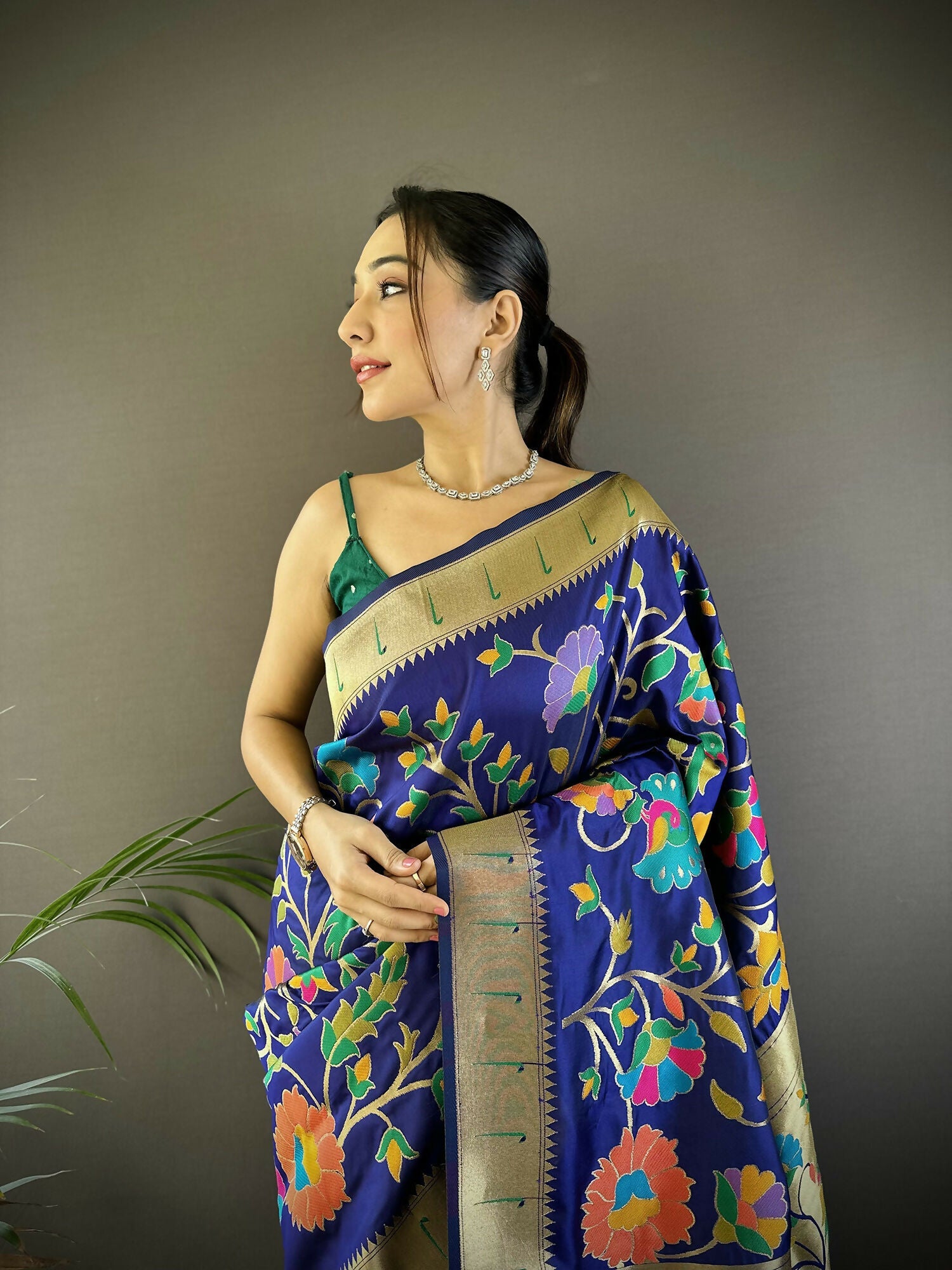 Joban Fashion Blue Zari Woven Floral Motifs Soft Silk Paithani Silk Saree | Grocsy