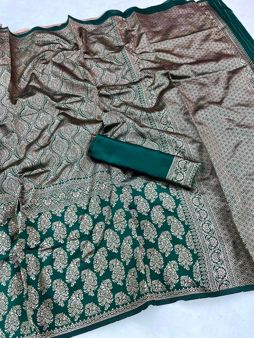 DEIANA'S Beautiful Designer Golden zari Soft Lichi Silk Saree - Green | Grocsy