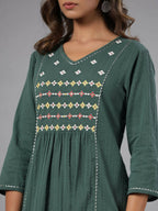 Juniper Women Green Seer Sucker Embroidered High Slit Kurta | Grocsy