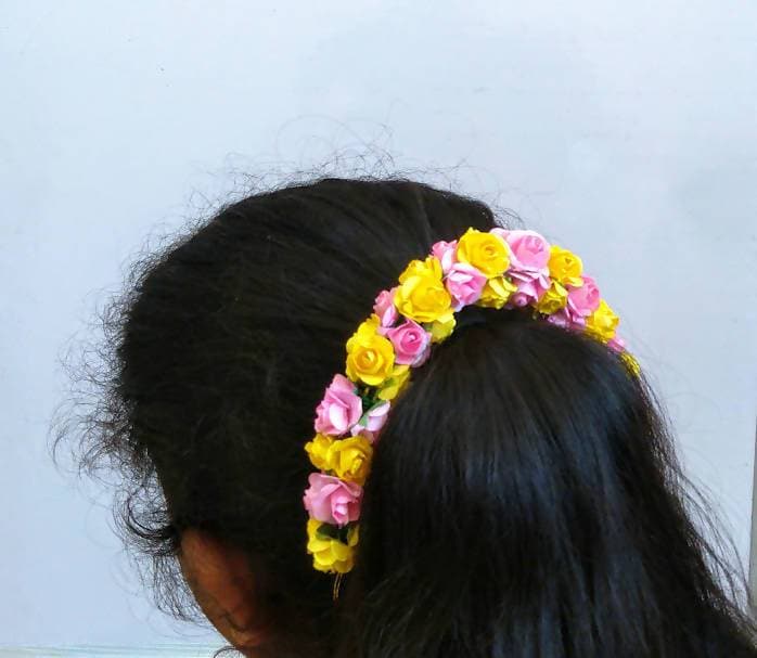 Multicolor Rose Gajra | Grocsy