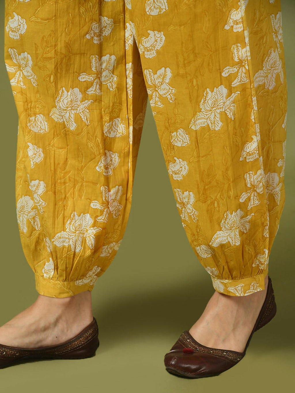 Myshka Women's Yellow Printed Cotton Round Neck Party Tunic With Trousers Co-ord set | Grocsy