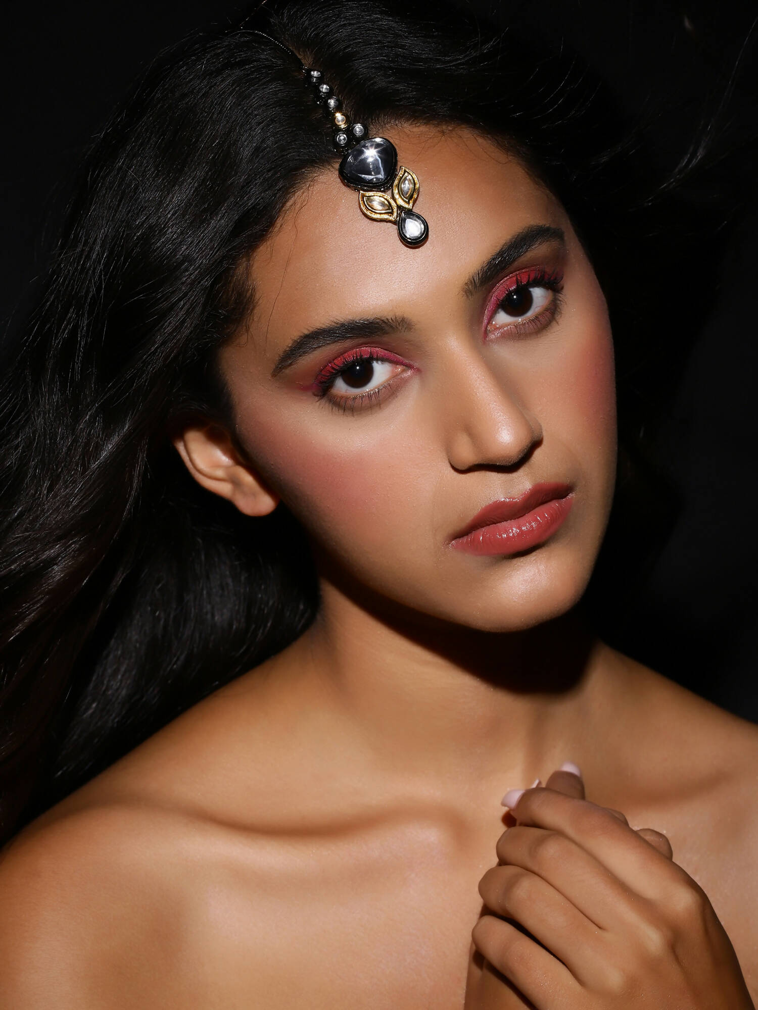 Gold-Polished White Kundan-Studded Maang Tikka - Ruby Raang | Grocsy