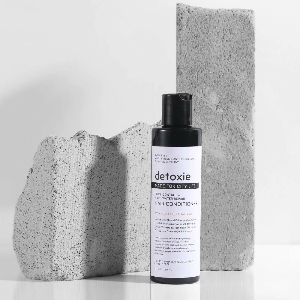 Detoxie Frizz Control & Hard Water Repair Hair Conditioner | Grocsy