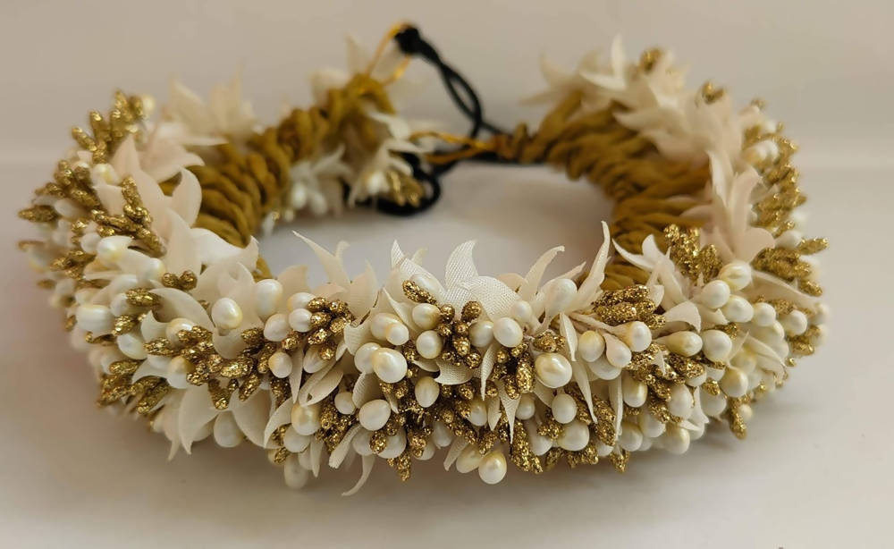 Trendy Bridal Hair Gajra | Grocsy
